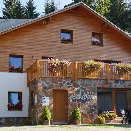 Pension Aspen Харачов Екстериор снимка