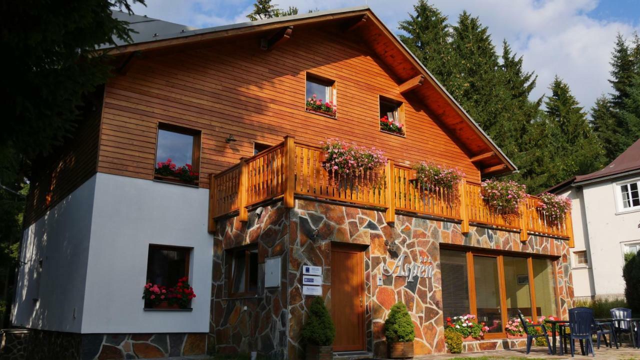 Pension Aspen Харачов Екстериор снимка
