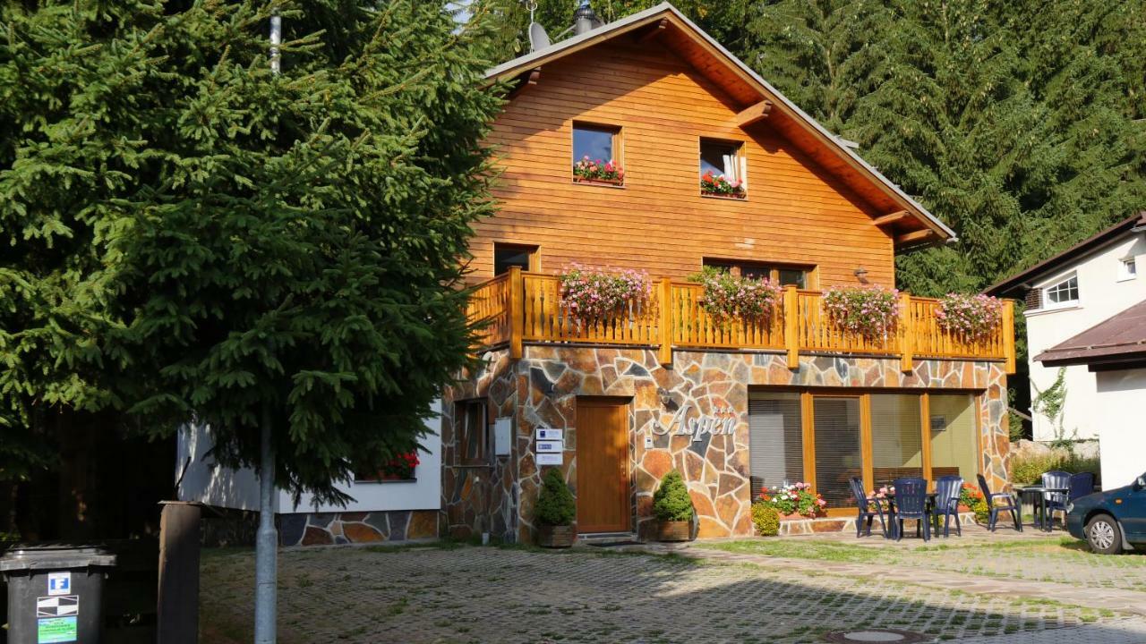 Pension Aspen Харачов Екстериор снимка