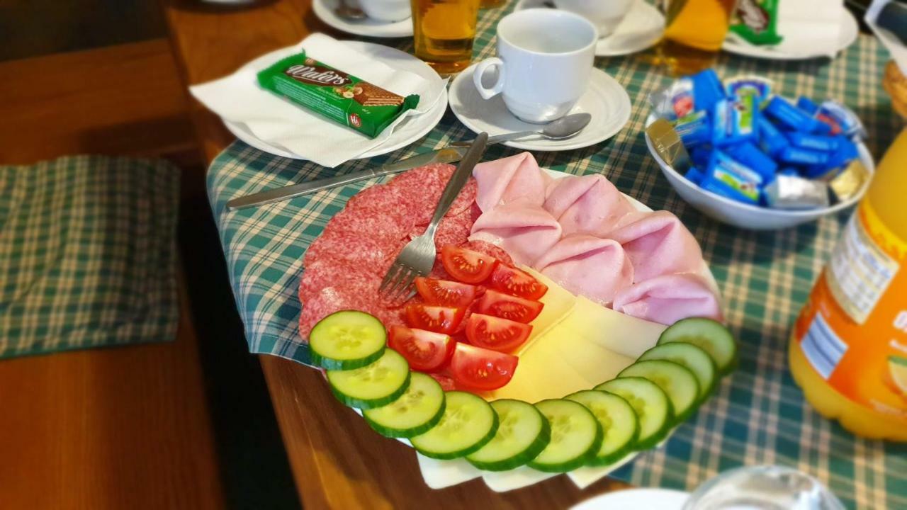 Pension Aspen Харачов Екстериор снимка